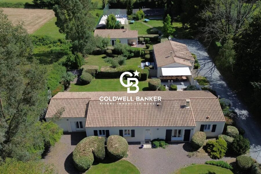 Maison à vendre à La Caillère-Saint-Hilaire — Vue parc & jardin — photo 17