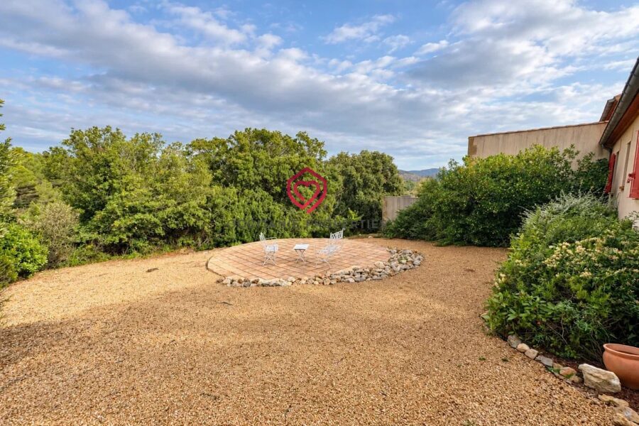 Maison à vendre à Durban-Corbières — Vue parc & jardin — photo 1