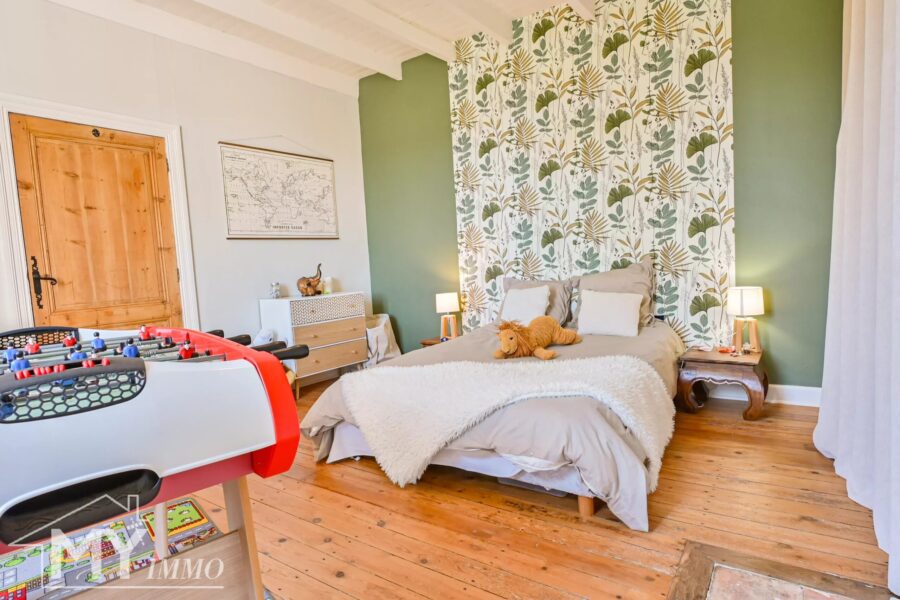 Maison à vendre à Saint-Méard-de-Gurçon — Vue montagne — photo 12