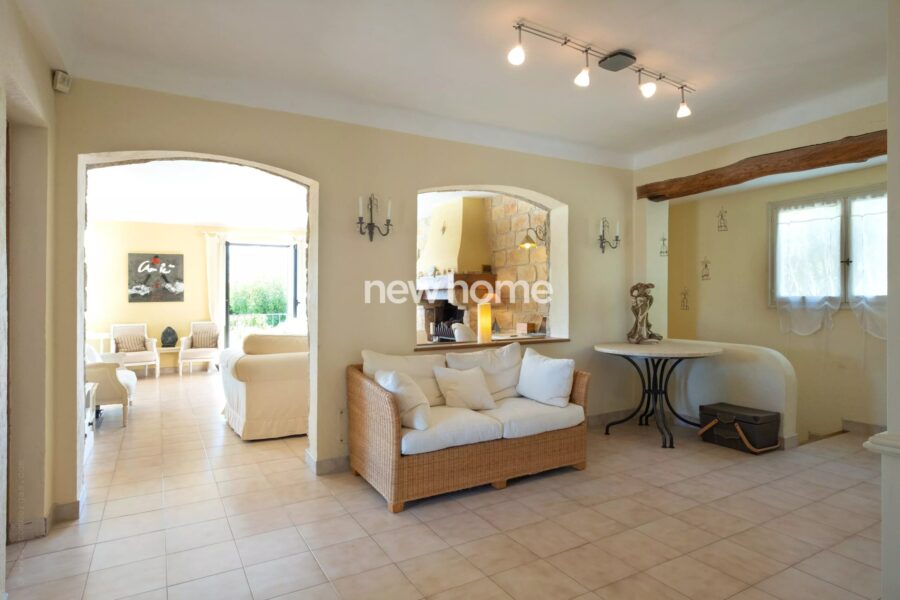 Maison à vendre à Bargemon — Vue montagne — photo 16