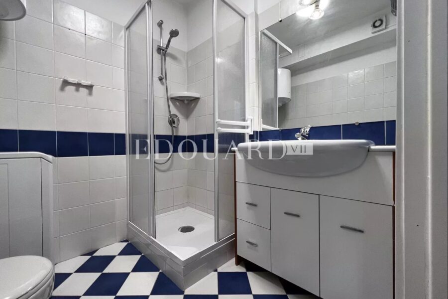 Appartement à vendre à Menton — Vue sur la ville — photo 8