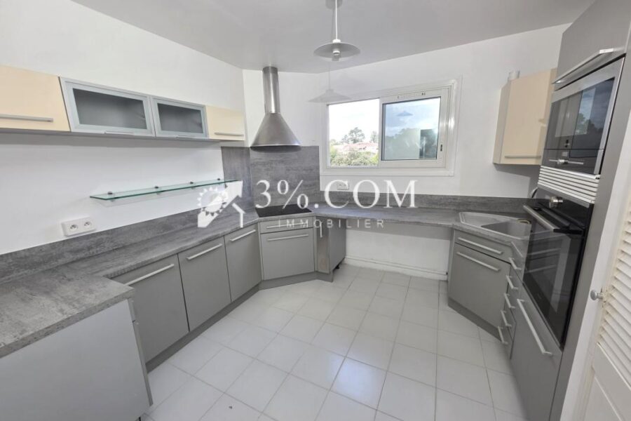 Appartement à vendre à Saint-Raphaël — Vue parc & jardin — photo 9