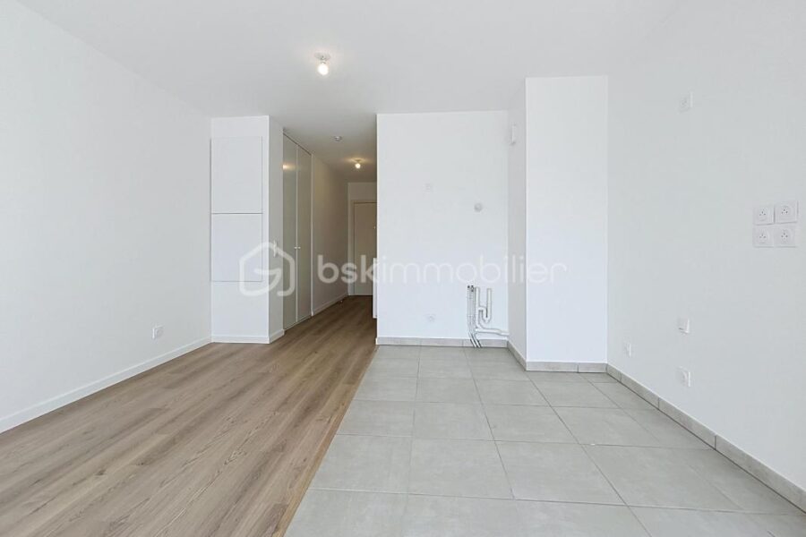Appartement à vendre à Bordeaux — Vue sur la ville — photo 9