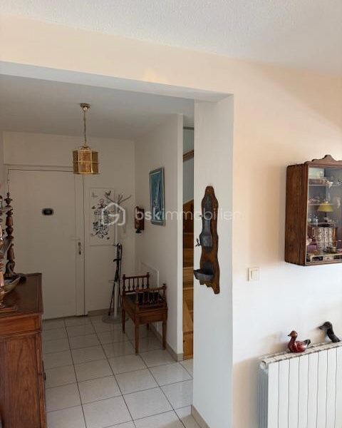 Appartement à vendre à Salon-de-Provence — Vue sur la ville — photo 9