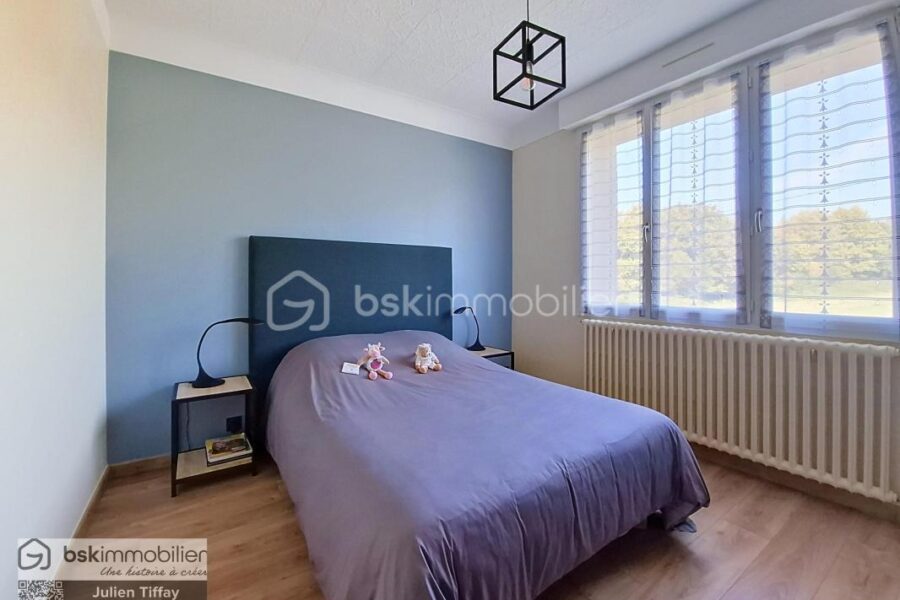 Maison à vendre à Beaucé — Vue parc & jardin — photo 9