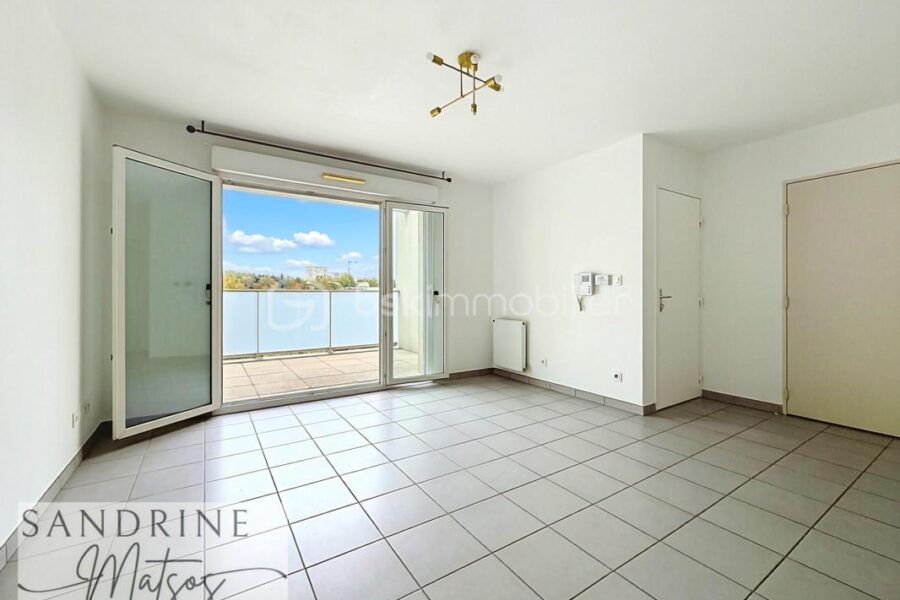 Appartement à vendre à Saint-Priest — Vue nature — photo 9