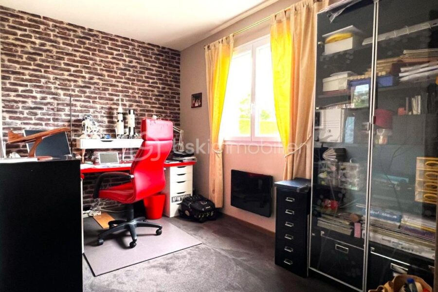 Maison à vendre à Saint-Martin-en-Haut — Vue parc & jardin — photo 9