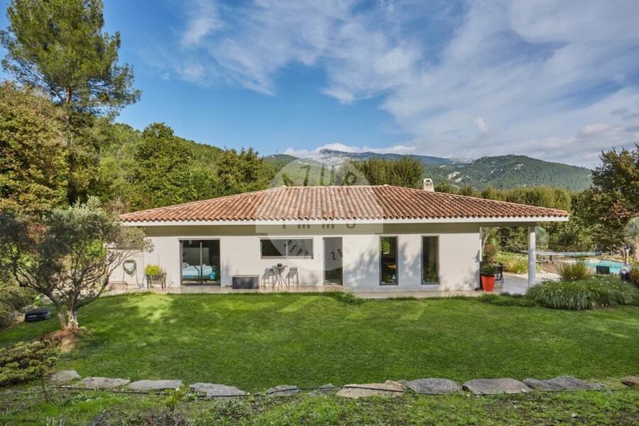 Maison à vendre à Cuges-les-Pins — Vue nature — photo 9