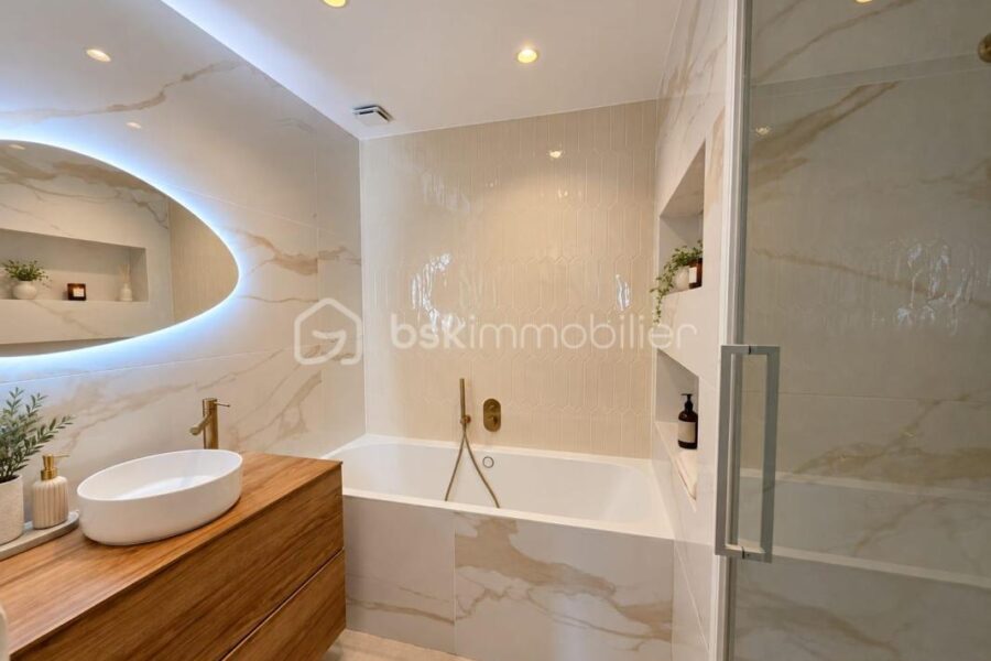Appartement à vendre à Saint-Laurent-du-Var — Vue mer — photo 9