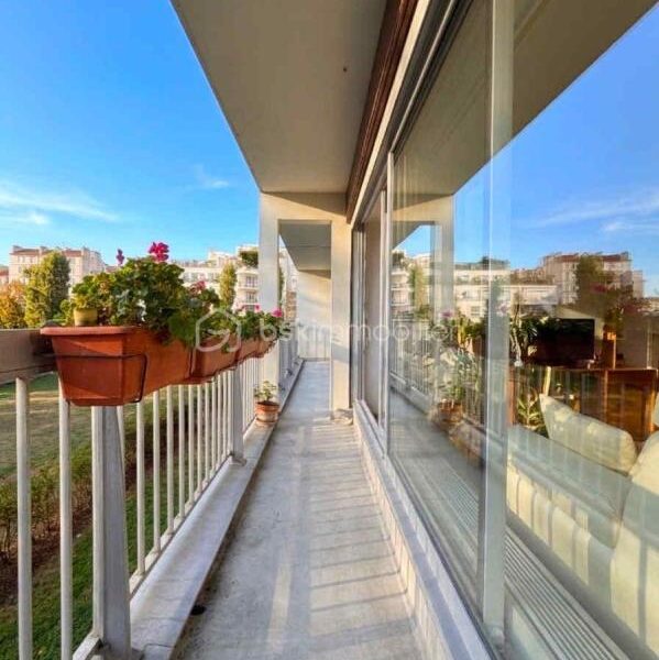 Appartement à vendre à Courbevoie — Vue parc & jardin — photo 9