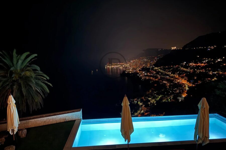 Maison en location vacances à Roquebrune-Cap-Martin — Vue mer — photo 13
