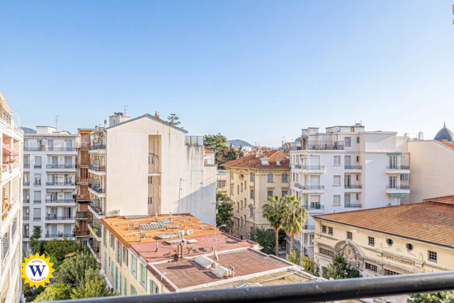 Appartement à louer à Nice — Vue sur la ville — photo 9