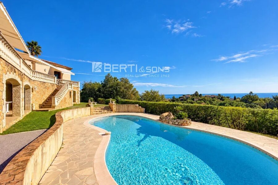 Maison à vendre à Mandelieu-la-Napoule — Vue mer — photo 2