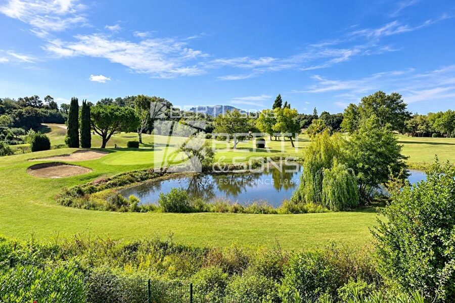 Appartement à vendre à Mandelieu-la-Napoule — Vue golf — photo 1
