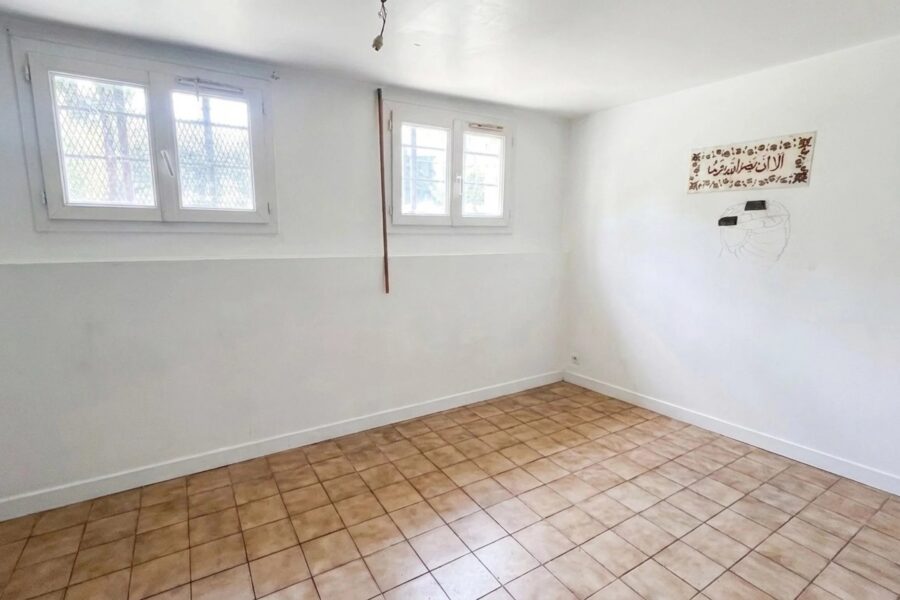 Maison à vendre à Argenteuil — Vue parc & jardin — photo 12