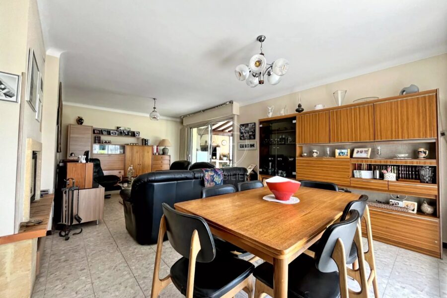 Maison à vendre à Puisseguin — Vue sur la ville — photo 4