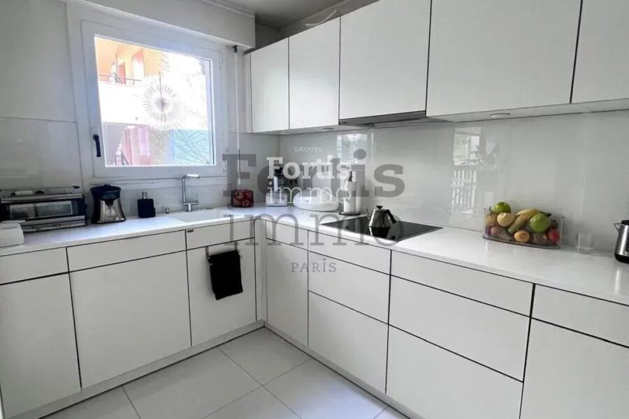 Appartement à vendre à Paris 20e arrondissement — Vue sur la ville — photo 24