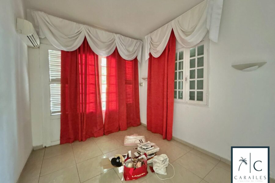 Maison à vendre à Sainte-Anne — Vue parc & jardin — photo 15
