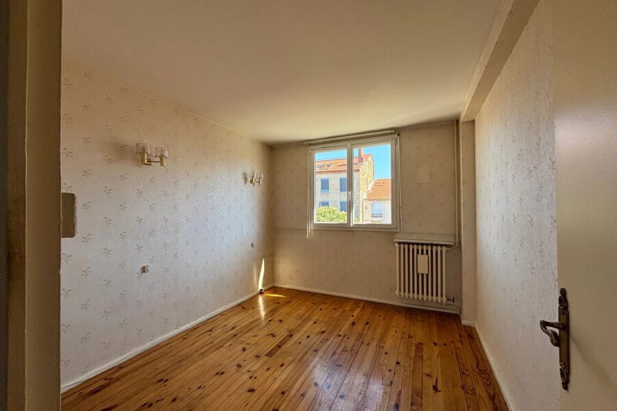 Appartement à vendre à Saint-Étienne — Vue sur la ville — photo 7