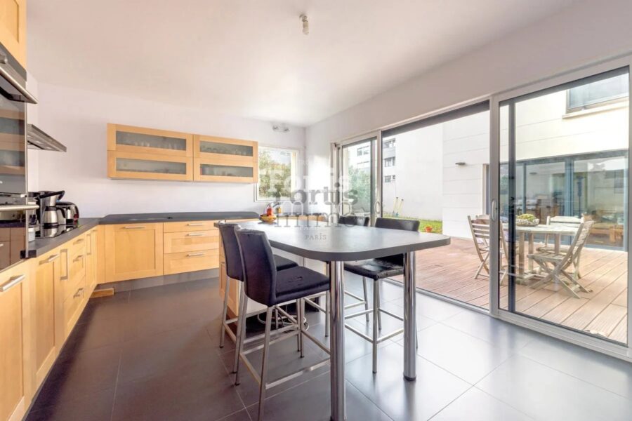 Maison à vendre à Bois-Colombes — Vue parc & jardin — photo 9