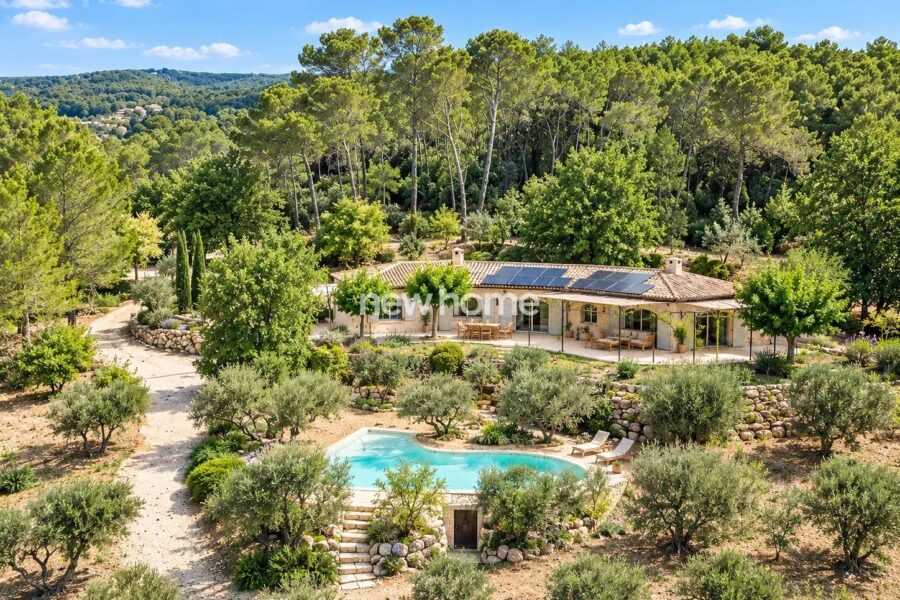 Maison à vendre à Saint-Antonin-du-Var — Vue montagne — photo 2