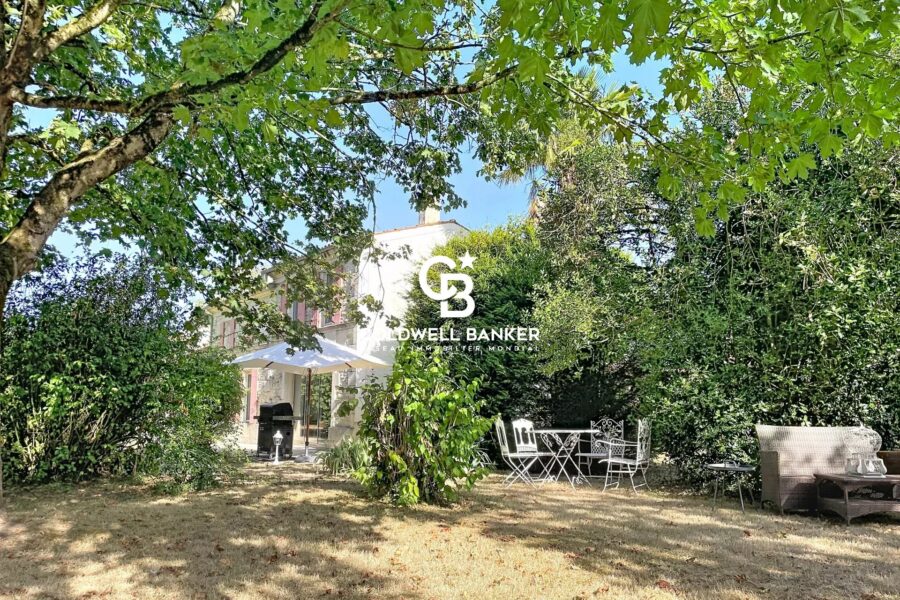 Maison à vendre à Saint-Savinien — Vue parc & jardin — photo 20