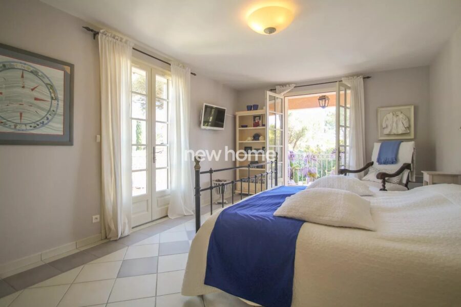 Maison à vendre à Saint-Raphaël — Vue golf — photo 24