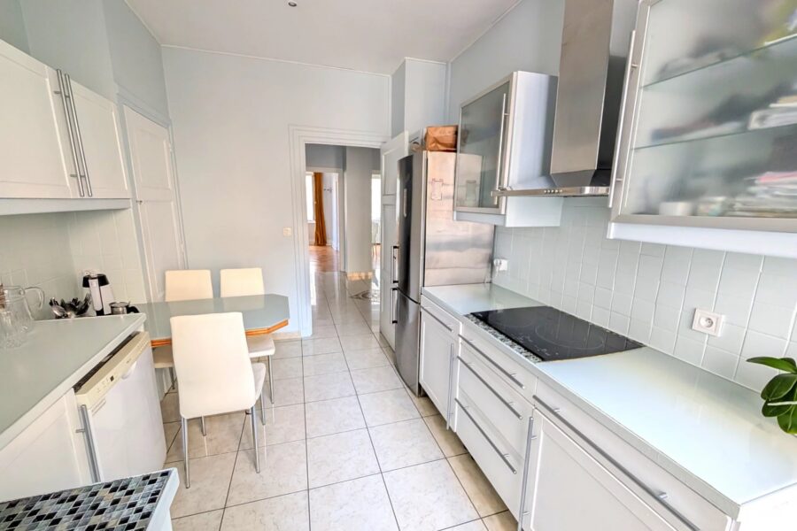 Appartement à vendre à Lyon 6e arrondissement — Vue sur la ville — photo 12