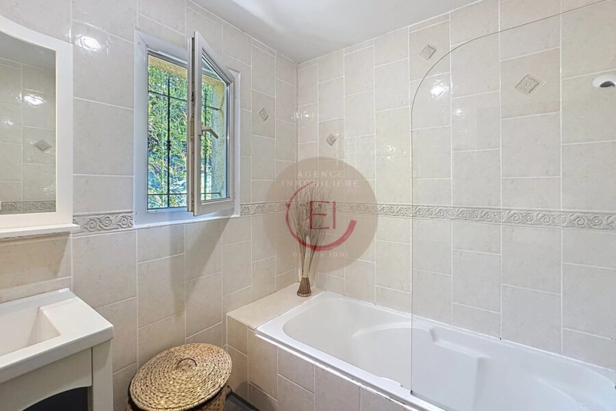 Maison à vendre à Les Adrets-de-l&rsquo;Estérel — Vue mer — photo 16