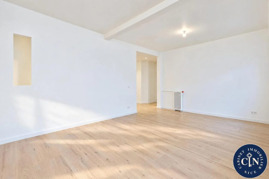 Appartement à vendre à Nice — Vue sur la ville — photo 4