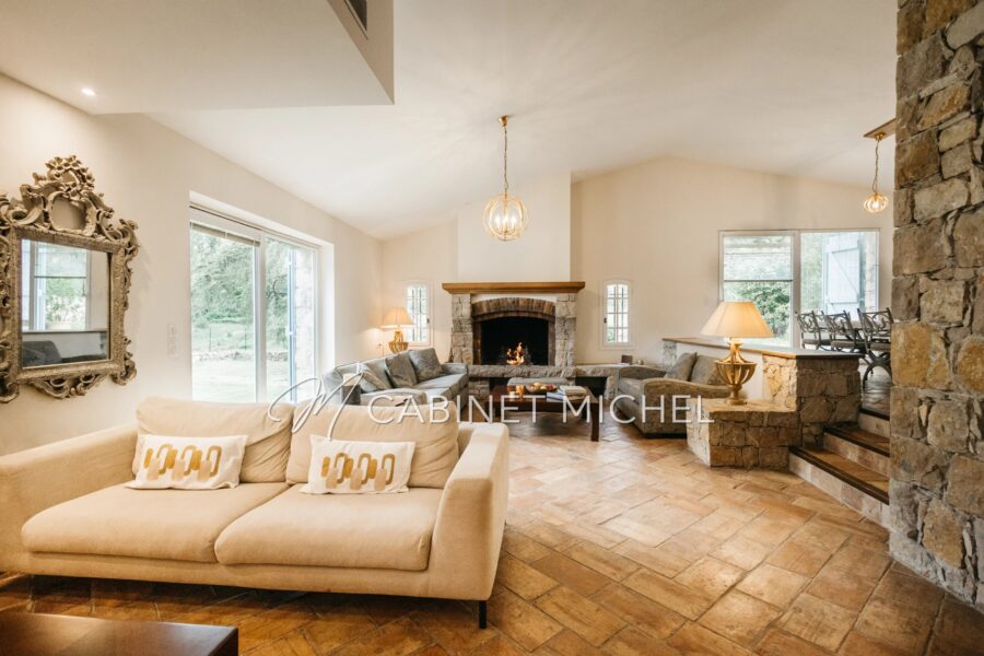 Maison à vendre à Roquefort-les-Pins — Vue nature — photo 7