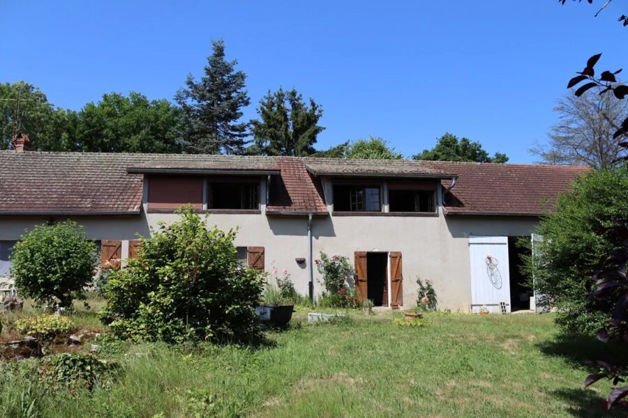 Maison à vendre à Saint-Didier-sur-Arroux — Vue montagne — photo 4