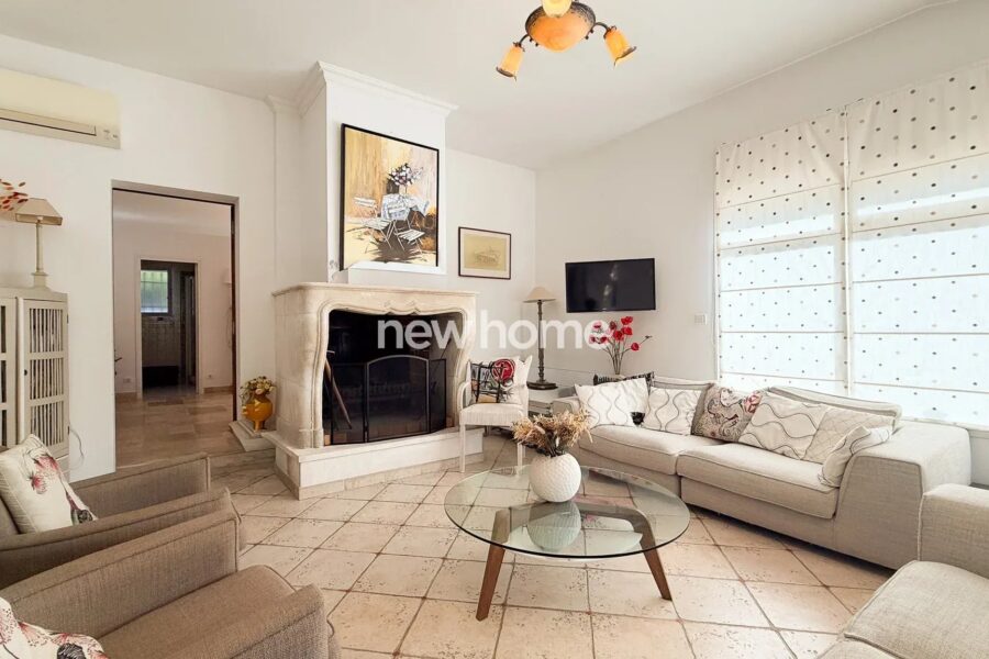 Maison à vendre à Entrecasteaux — Vue parc & jardin — photo 21