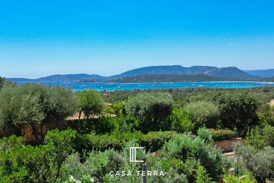 Maison à vendre à Sainte-Lucie-de-Porto-Vecchio — Vue mer — photo 1