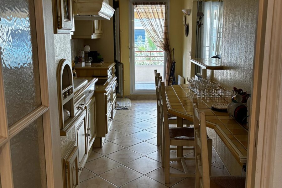 Appartement à vendre à Saint-Raphaël — Vue sur la ville — photo 13