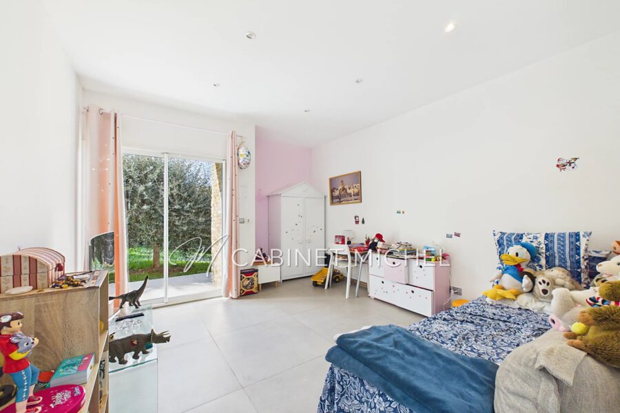 Maison à vendre à Le Rouret — Vue montagne — photo 20