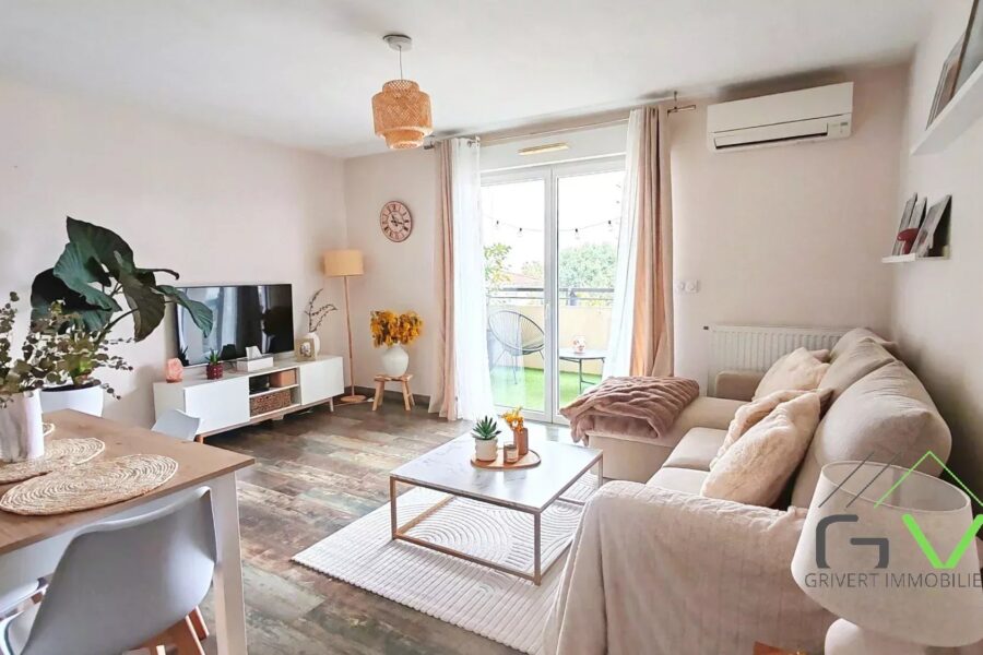 Appartement à vendre à Nîmes — Vue sur la ville — photo 2