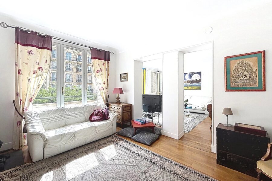 Appartement à vendre à Paris 15e arrondissement — Vue sur la ville — photo 2