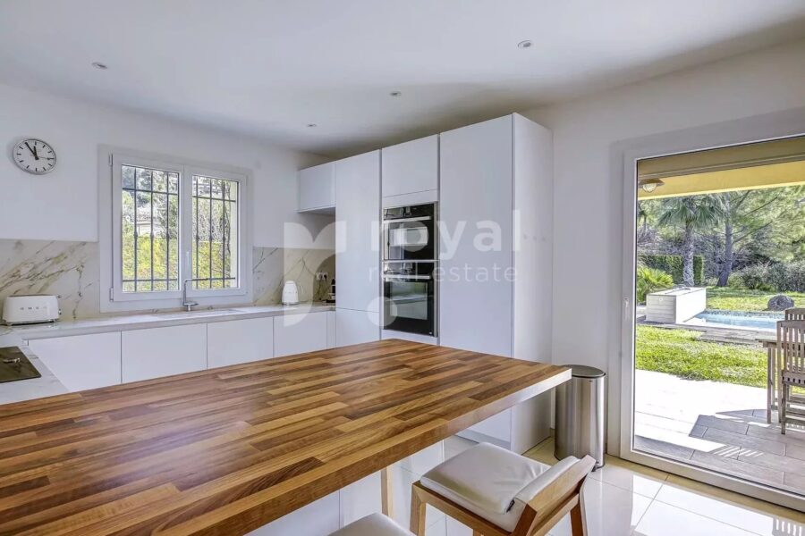 Maison à vendre à Mougins — Vue parc & jardin — photo 15
