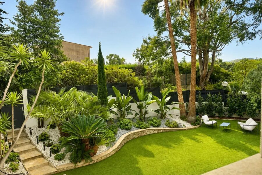 Maison à vendre à Villeneuve-Loubet — Vue parc & jardin — photo 3