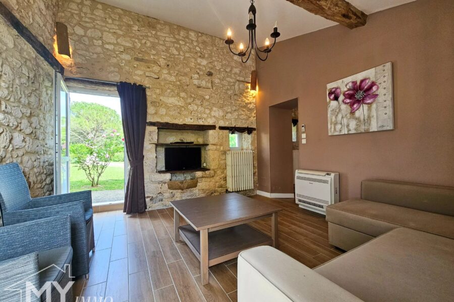 Maison à vendre à Les Lèves-et-Thoumeyragues — Vue montagne — photo 4