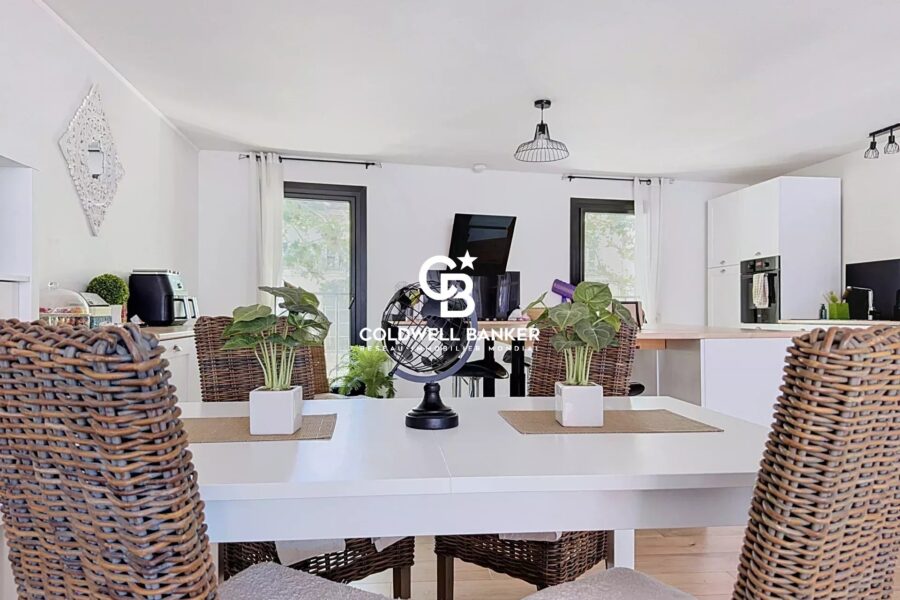 Appartement à vendre à Saintes — Vue sur la ville — photo 10