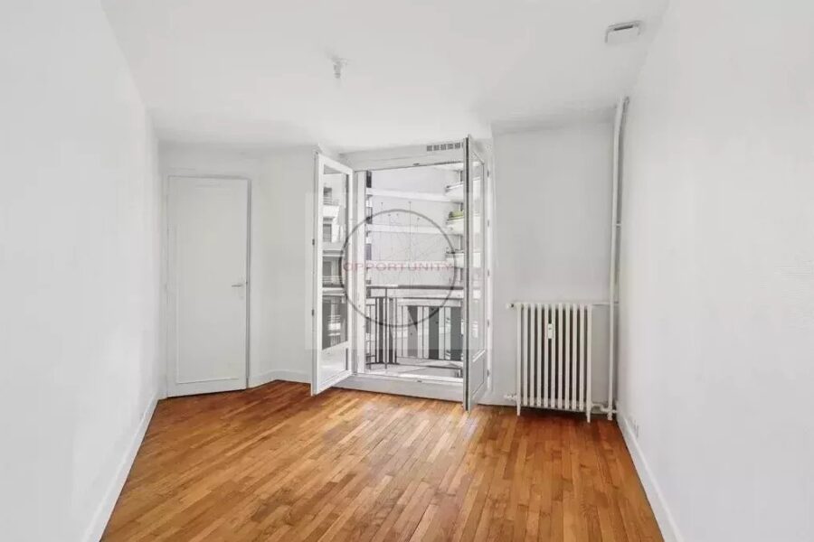 Appartement à vendre à Paris 20e arrondissement — Vue sur la ville — photo 5