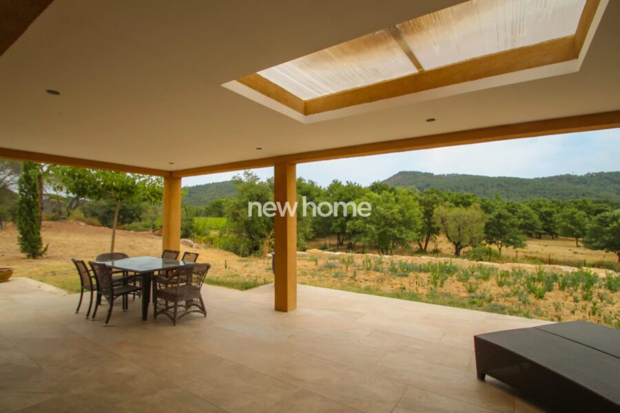 Maison à vendre à La Garde-Freinet — Vue montagne — photo 1