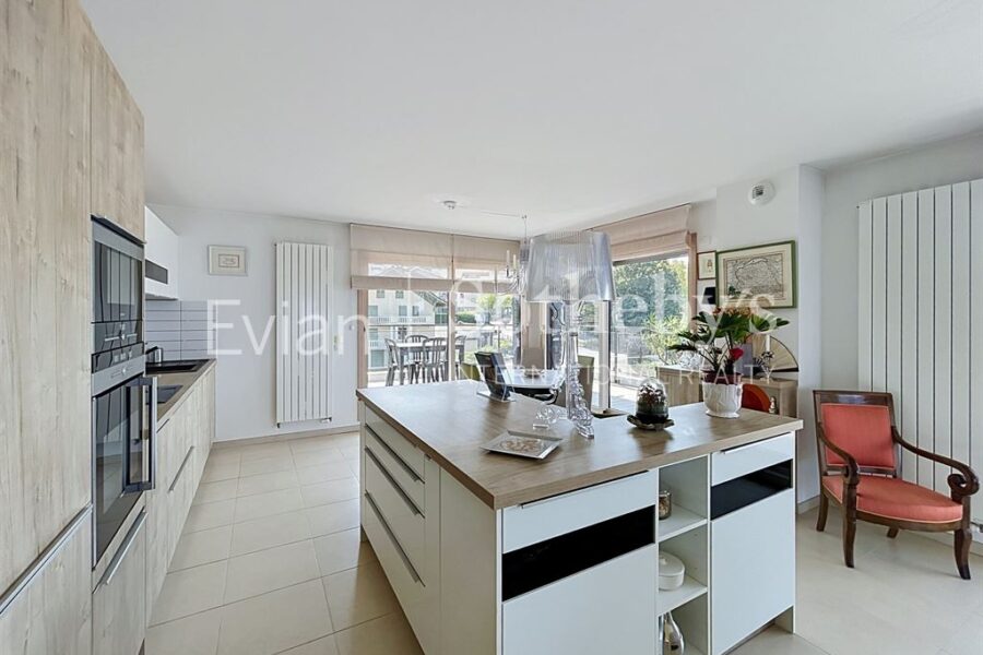 Appartement à vendre à Évian-les-Bains — Vue fleuve — photo 4
