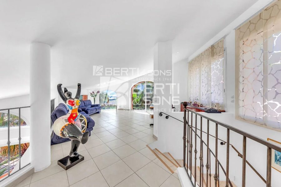 Maison à vendre à Mandelieu-la-Napoule — Vue mer — photo 12