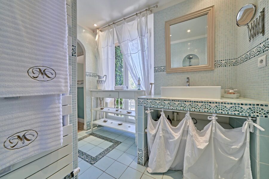 Maison à vendre à La Londe-les-Maures — Vue parc & jardin — photo 17