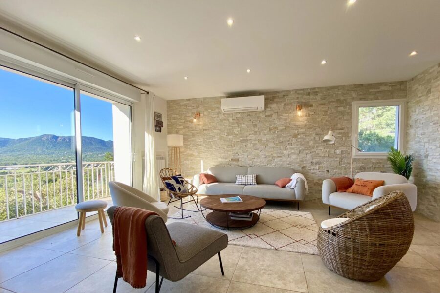 Maison à vendre à Sainte-Lucie-de-Porto-Vecchio — Vue mer — photo 7