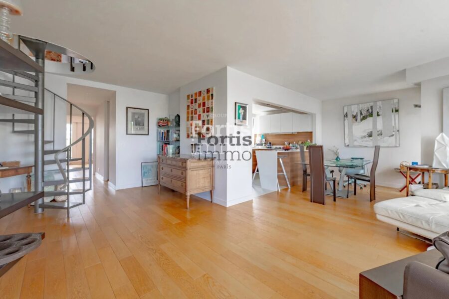 Appartement à vendre à Paris 14e arrondissement — Vue sur la ville — photo 8