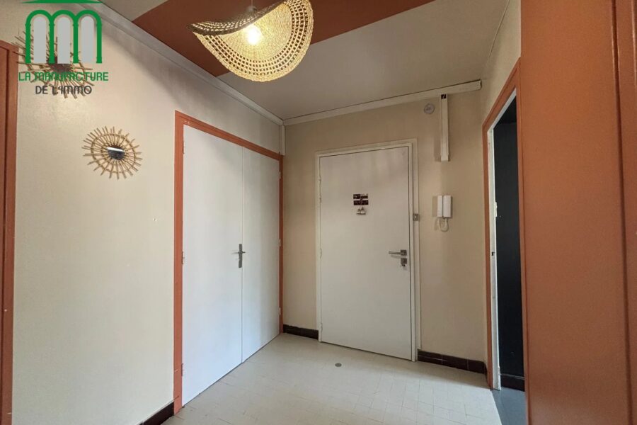 Appartement à vendre à Saint-Étienne — Vue sur la ville — photo 4